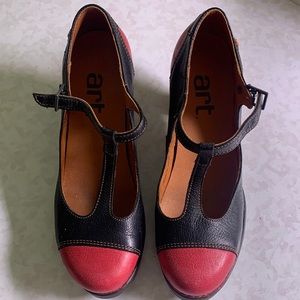 Cutest pair of black and red heels. Size 39. Art brand.